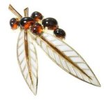 クラウンTrifari　ブローチ