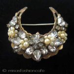 Original By Robert お花三日月 ブローチ Original By Robert お花三日月 ブローチ