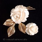 象牙アイボリー12Kgf ローズ　ブローチ