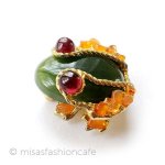 SWOBODA　スワボダ 天然石の蛙　ブローチ