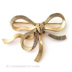 Trifari　 トリファリ リボン　 ブローチ