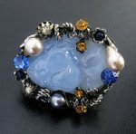 アートガラス　ブローチ