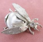 アンティーク　 てんとう虫ブローチ