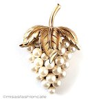 Trifari トリファリ パール金葡萄ブローチ Trifari トリファリ パール金葡萄ブローチ