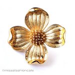 Trifari　 トリファリ ハナミズキの花ブローチ