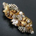 バロックパール　ブローチ