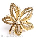 Trifari　 トリファリ パールの花　ブローチ