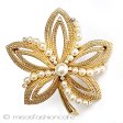 （画像用） Trifari　 トリファリ パールの花　ブローチ