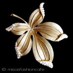 Trifari トリファリ パールもみじ ブローチ Trifari トリファリ パールもみじ ブローチ