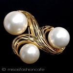 TRIFARI トリファリ 大粒パール ブローチ TRIFARI トリファリ 大粒パール ブローチ