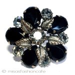 Austria製 オーストリア ガラスの花ブローチ Austria製 オーストリア ガラスの花ブローチ
