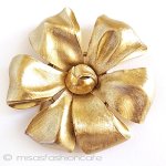 Trifari トリファリ りぼん ブローチ Trifari トリファリ りぼん ブローチ