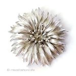 Trifari トリファリ 矢車菊の花ブローチ Trifari トリファリ 矢車菊の花ブローチ