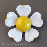 Original By Robert　 エナメルお花ブローチ