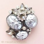 バロックパール花ブローチ