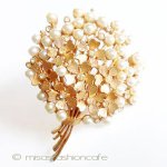 パールRSフラワーブーケ B.S.K刻印　ブローチ