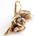 Ｔｒｉｆａｒｉ　トリファリ バロックパールの花