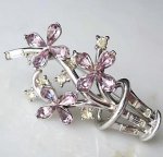 Trifari　トリファリ フラワーバスケット ブローチ