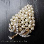 Trifari トリファリ パール苺 ブローチ Trifari トリファリ パール苺 ブローチ