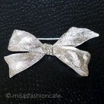 Trifari トリファリ 銀リボン ブローチ Trifari トリファリ 銀リボン ブローチ