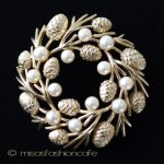 Trifari　トリファリ 松ぼっくり　ブローチ　