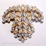 Trifari トリファリ クリスタル雫 ブローチ Trifari トリファリ クリスタル雫 ブローチ