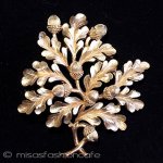 Trifari　 トリファリ どんぐり　ブローチ