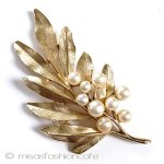 Trifari　 トリファリ オリーブ　ブローチ