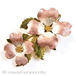 ハナミズキの花　ブローチ