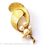 Trifari トリファリ ヤドリギ金ブローチ Trifari トリファリ ヤドリギ金ブローチ