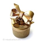 ヴィンテージ　ブローチ リボンプレゼント小物入れ