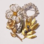 コスチュームジュエリー ボタニカルブローチ