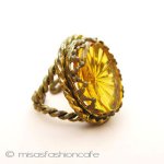 ハニー・カットグラス アンティーク　リング