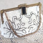 アンティーク　バッグ ビーズ刺繍ビジュー金具