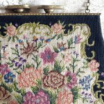 アンティークバッグ 天然石と花刺繍プチポアン
