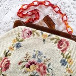 ヴィンテージバッグ花刺繍 プチポアン　セルロイド製