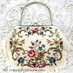 ビンテージバッグ　刺繍 プチポアン　花ブーケ