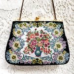 アンティークバッグ 総刺繍お花プチポアン