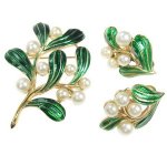 クラウンTrifari　 ブローチ・イヤリングセット