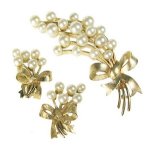 クラウンTrifari　 ブローチ・イヤリングセット