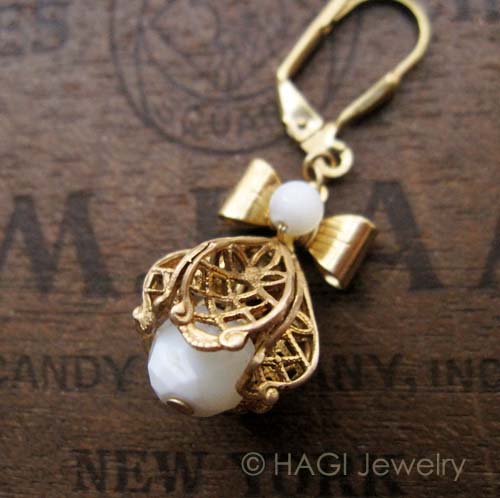 （画像用） HAGI ピアス・イヤリング 蕾 マザーオブパール