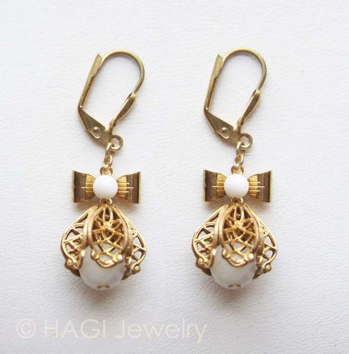 （画像用） HAGI ピアス・イヤリング 蕾 マザーオブパール