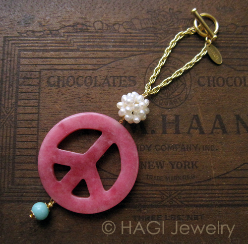 （画像用） HAGI フォブ 　真珠・翡翠　平和な未来　