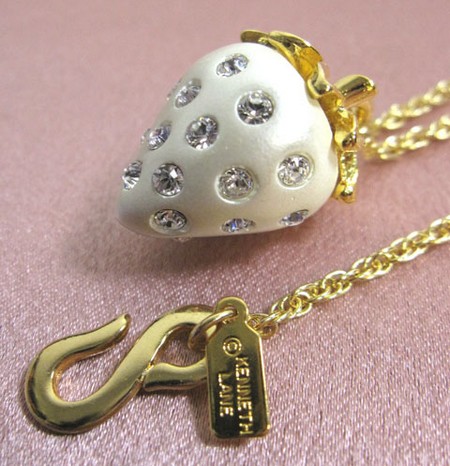 （画像用） KJL　パール苺ネックレス