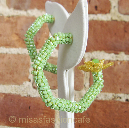 （画像用） Lavish ピアス　 18Kgp　フラワー・ フープ