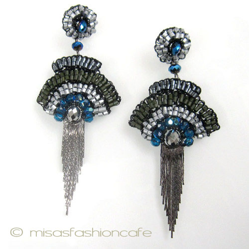 （画像用） Lavish ピアス パーティータッセル