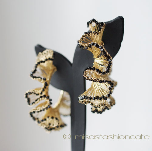 （画像用） Lavish ピアス 18Kgp フープ Black