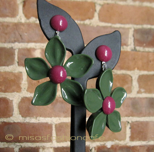 （画像用） ピアス 　フラワー（オリーヴ）