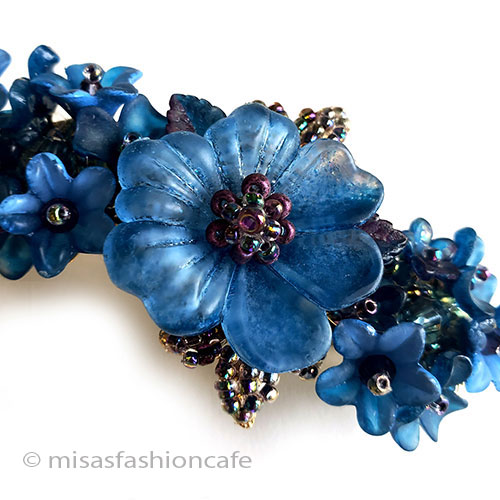 （画像用） ヘアーバレッタ　再販 紺の花フラワーブーケ