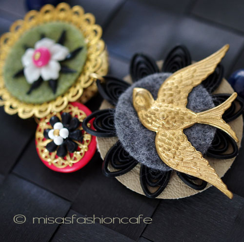 （画像用） NY お花ネックレス ネイビー・ゴールド